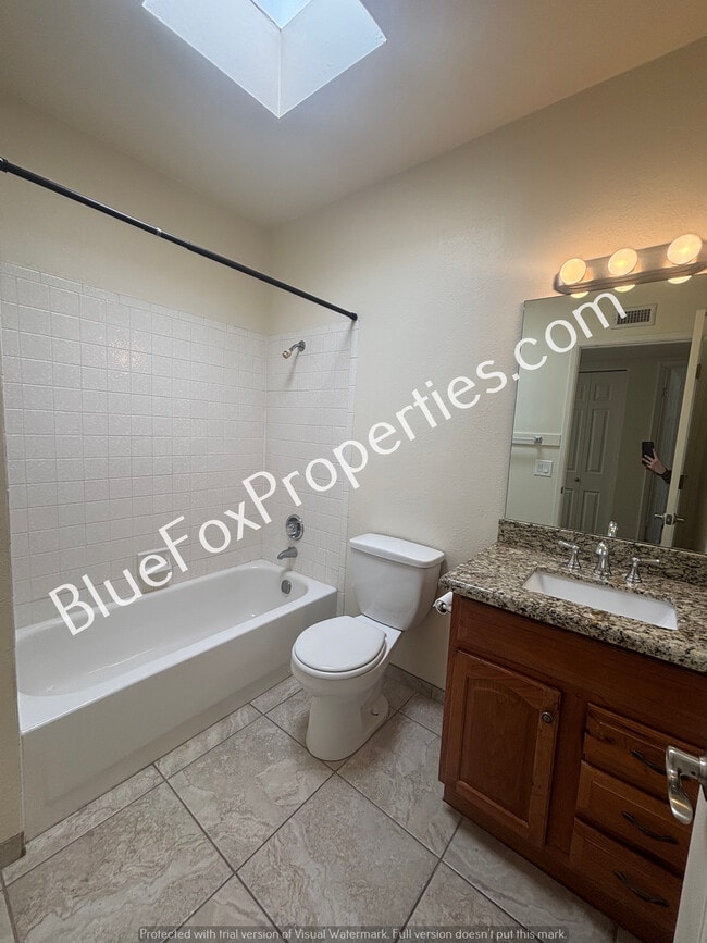 Building Photo - 2898 E Weymouth Cir