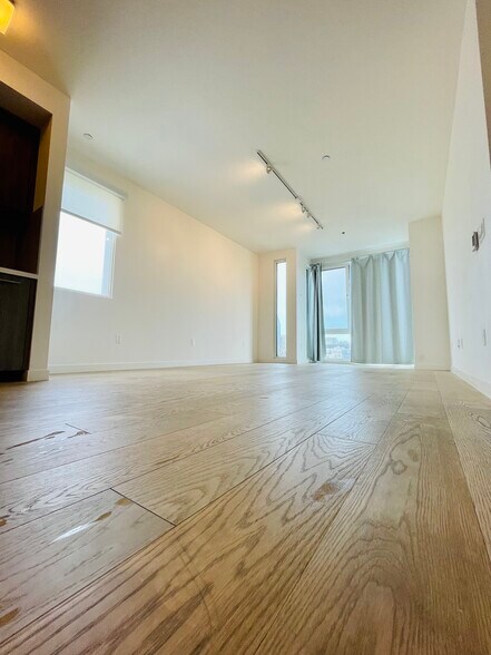 Building Photo - 870 Harrison St
