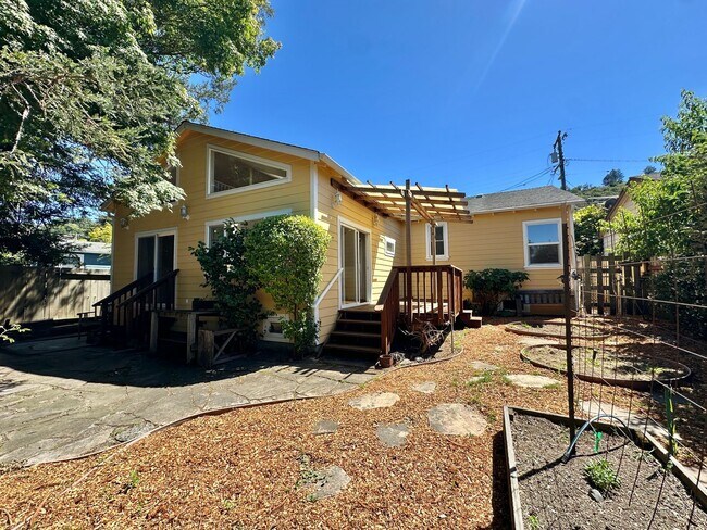 Building Photo - Lovely 3bd+/2ba Home in San Rafael