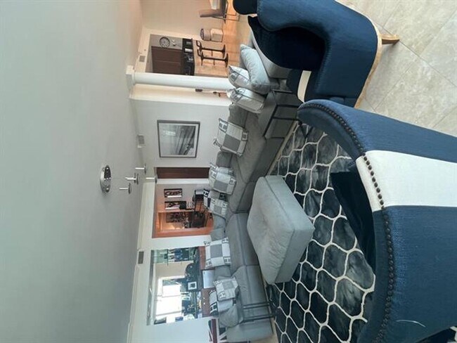 Building Photo - 20201 E Country Club Dr