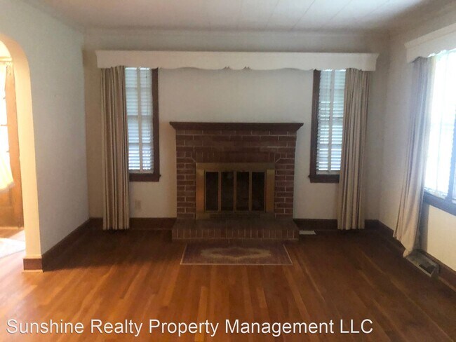 Building Photo - 3 br, 1 bath House - 1913 S Highway 119