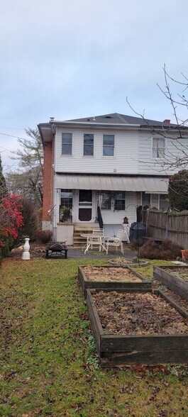 Building Photo - 1118 Station Rd