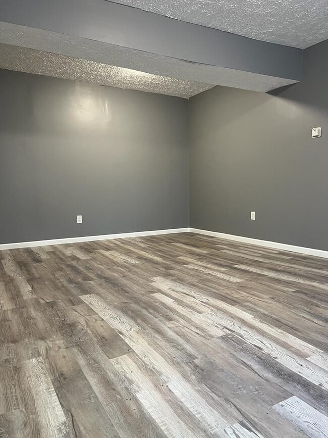 Building Photo - 5051 Pershing Ave