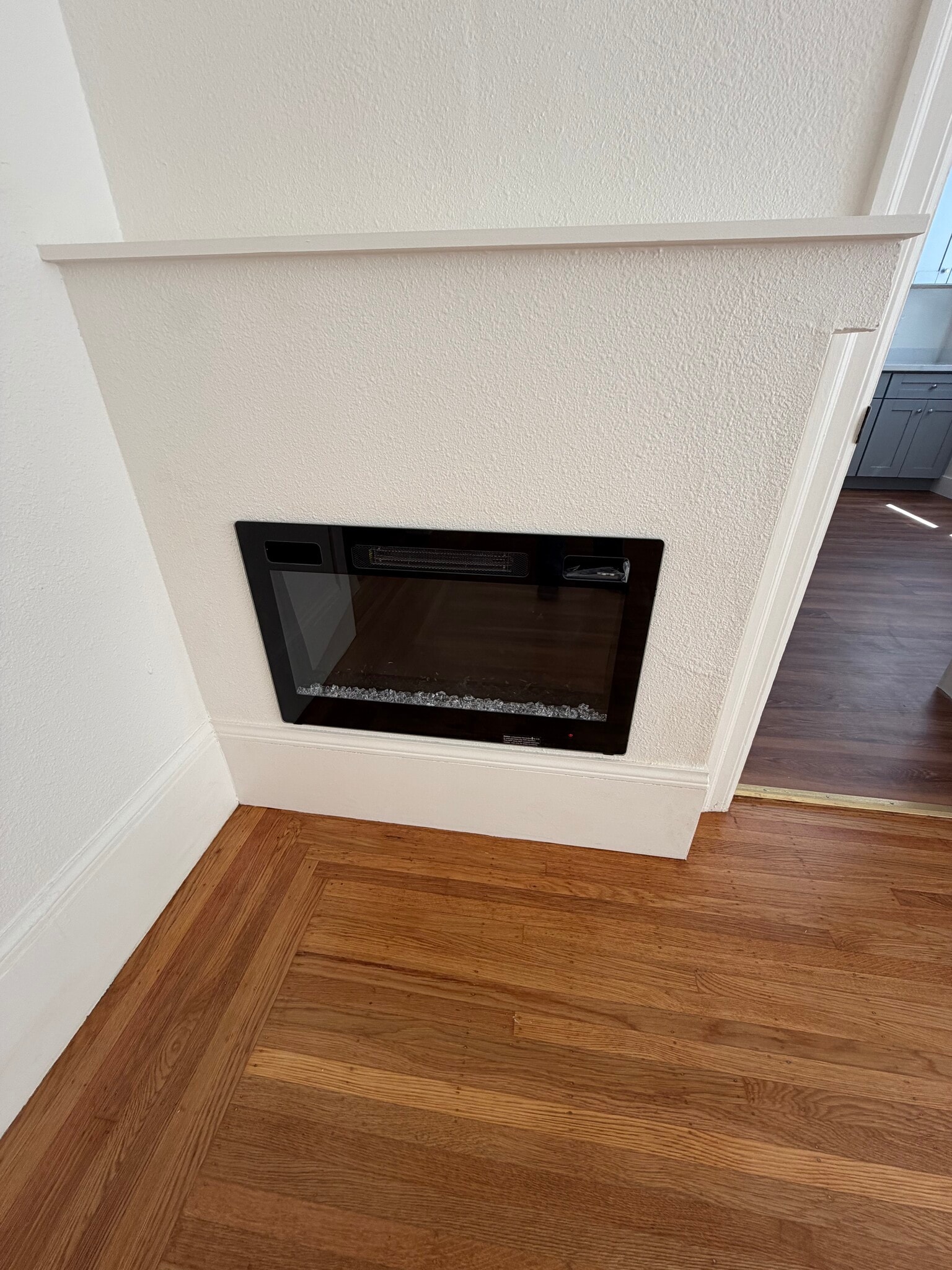 Building Photo - 495 Elwood Ave