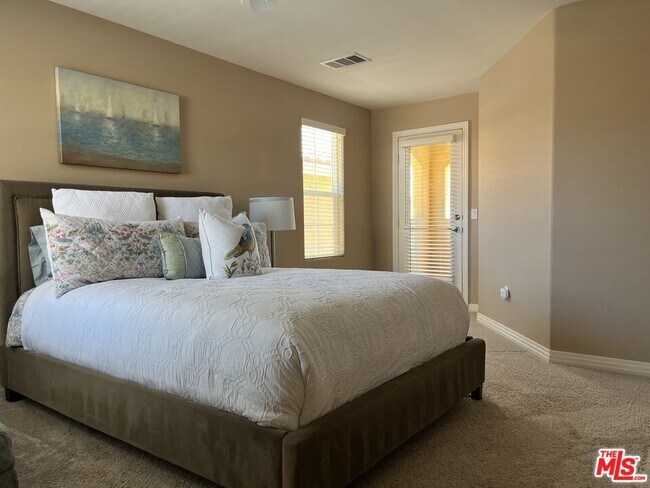 Building Photo - 80043 Silver Sage Ln