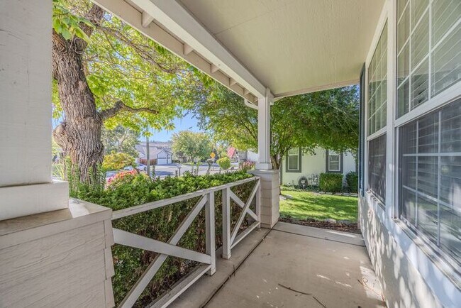 Building Photo - Welcome to this STUNNING 4-bedroom, 2.5-ba...