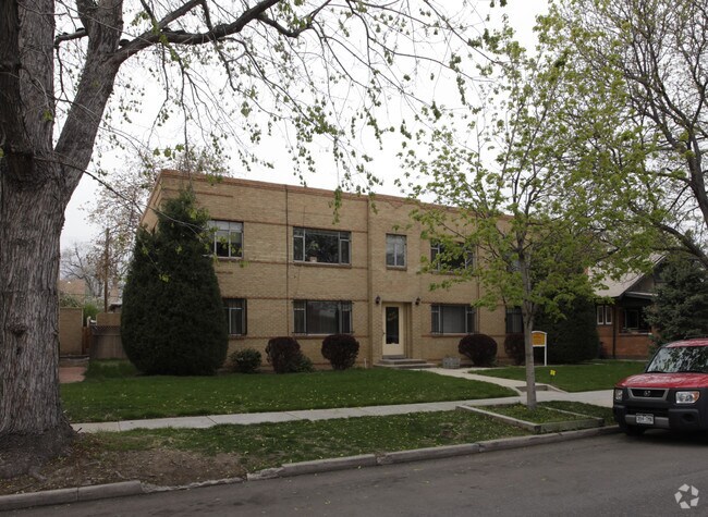 Primary Photo - 1415 Garfield St