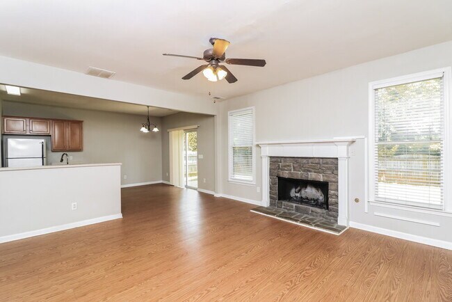 Building Photo - 503 Millside Tr