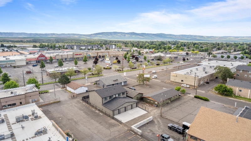 Building Photo - 2077 Walla Walla Ave