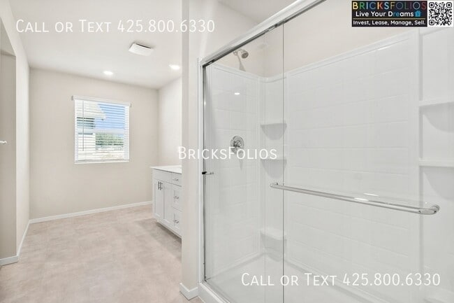 Building Photo - 1342 SW Pendleton Way