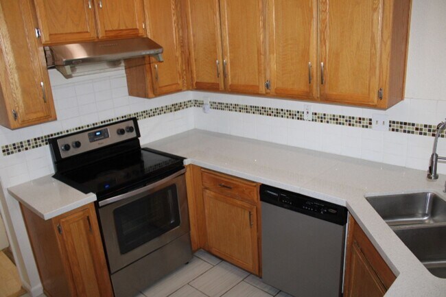 Building Photo - 293 Scotts Valley