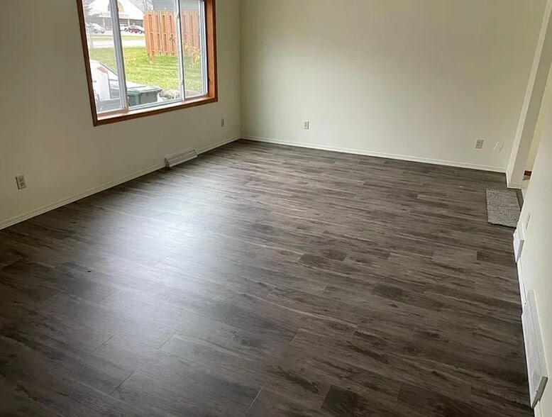 Building Photo - 1106 N Gammon Rd