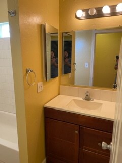 Building Photo - 7724 University Ave