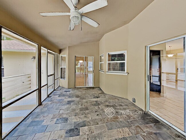 Building Photo - 641 Ridgewood St