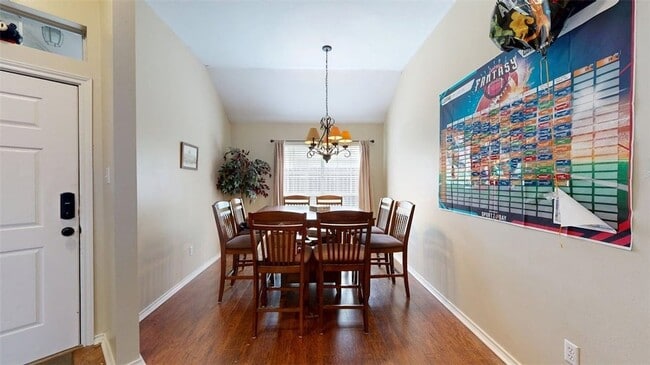 Building Photo - 2415 Carnation Ct