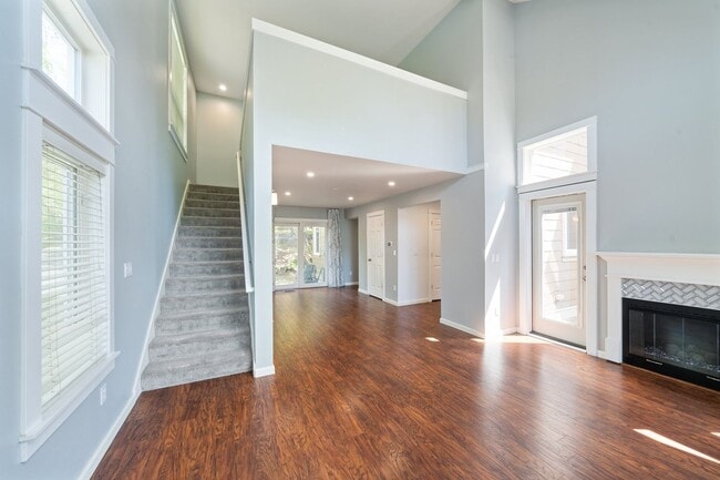 Building Photo - 10251 NW Village Heights Dr