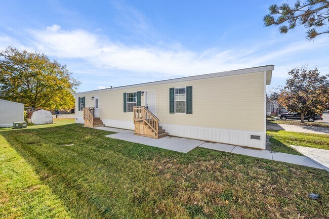 Building Photo - 715 Elmdale Ln