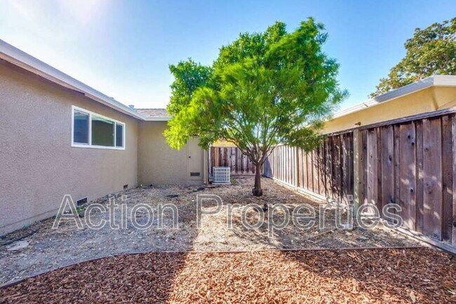 Building Photo - 86 Dalma Dr