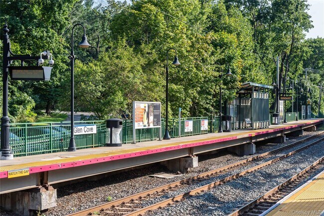 Building Photo - 135 Woolsey Ave