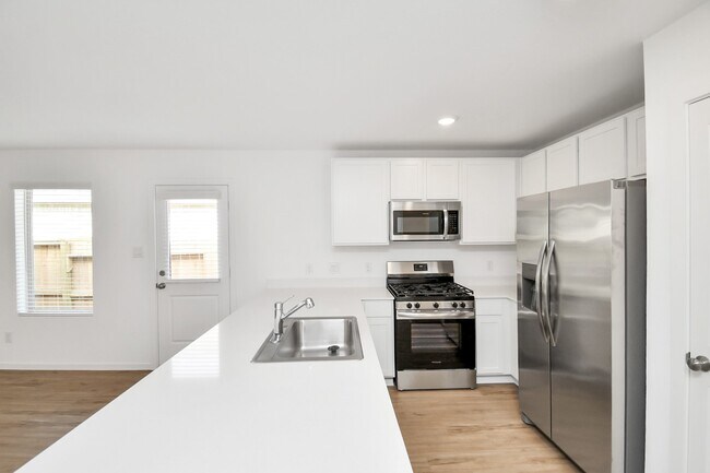 Building Photo - 1615 Windrose Bnd