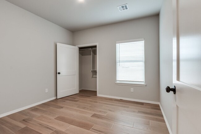 Building Photo - 5 East