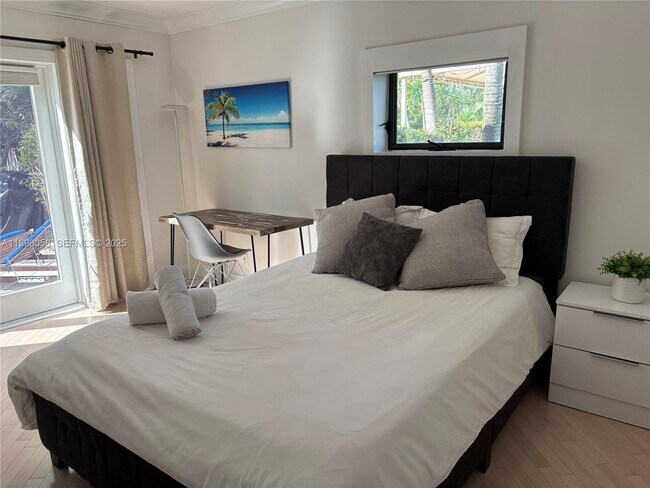 Building Photo - 1410 Polk St