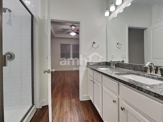 Building Photo - 5786 Hampton Creek Rd