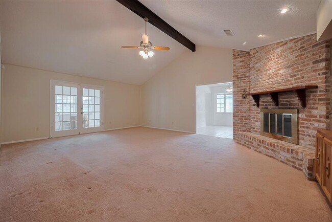 Building Photo - 15222 Torry Pines Rd