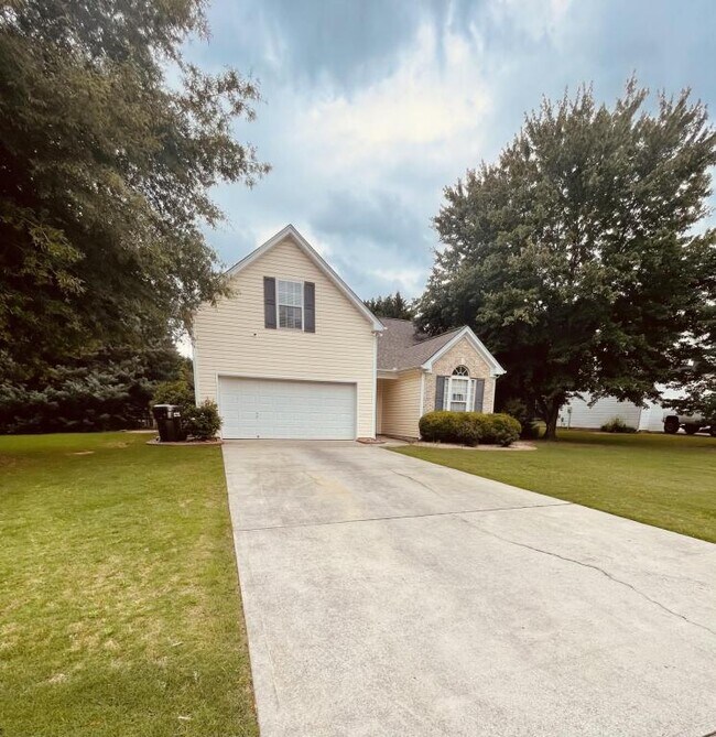 Building Photo - 156 Largess Ln