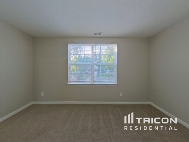 Building Photo - 7949 Bristle Ln