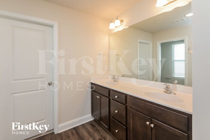 Building Photo - 5423 Cobblestone Glen Dr