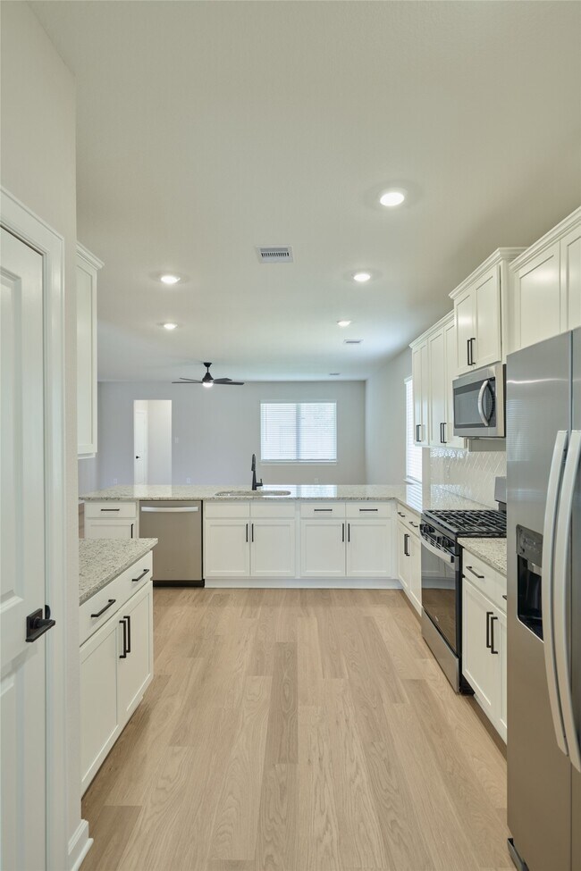 Building Photo - 21554 Bluebonnet Bay Dr