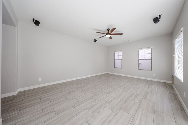 Building Photo - 16039 N 19th Dr