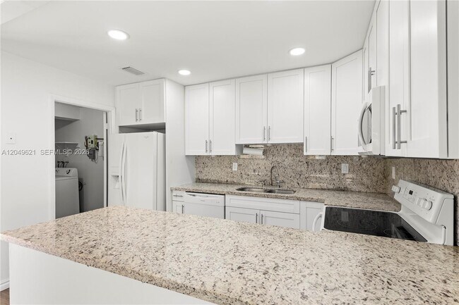 Building Photo - 13745 SW 84th St
