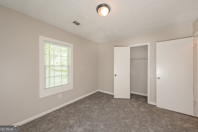 Building Photo - 8756 Ansley Way