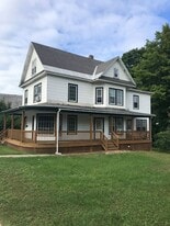 Building Photo - 502 Main St