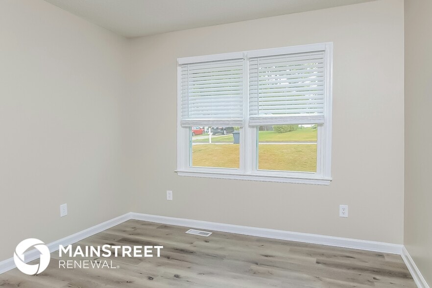 Building Photo - 208 Redberry Dr