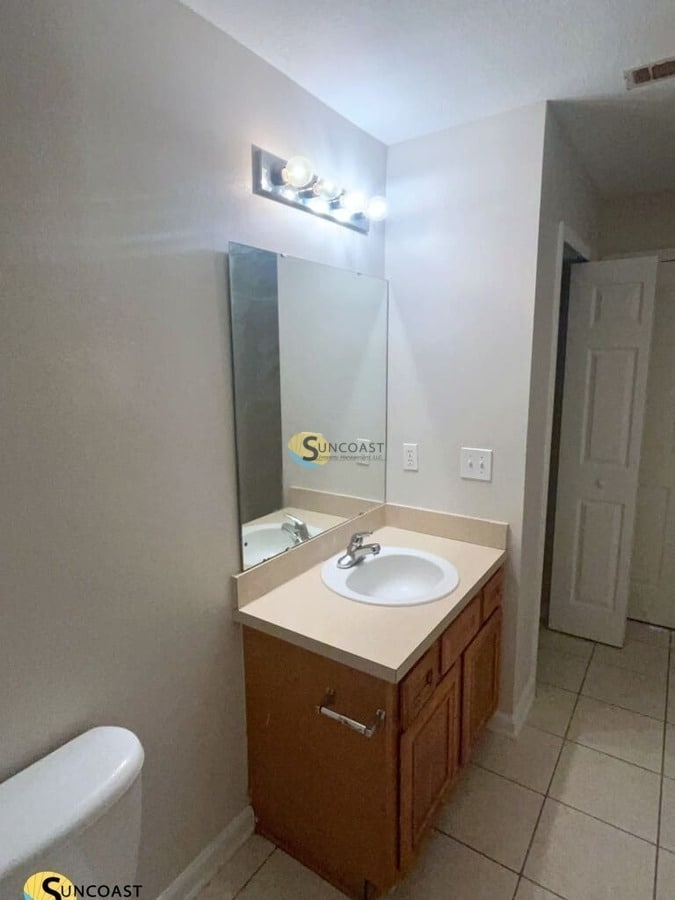 Building Photo - 6984 Ortega Woods Dr