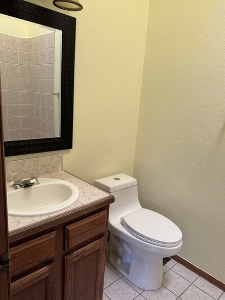 Primary Bath - 6734 Yarrow St