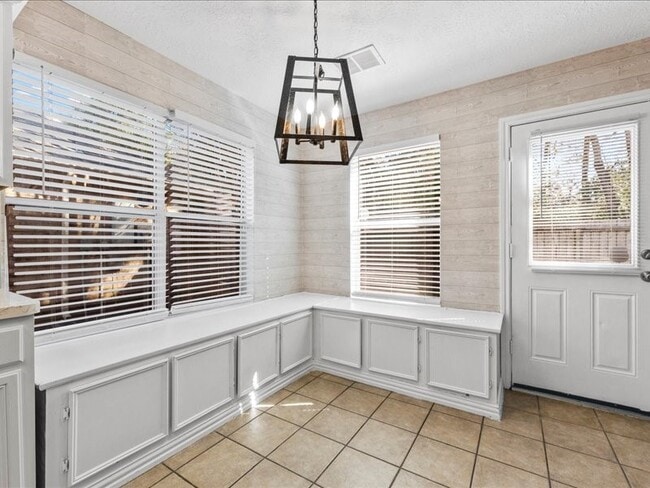 Building Photo - 6422 Senda Ct