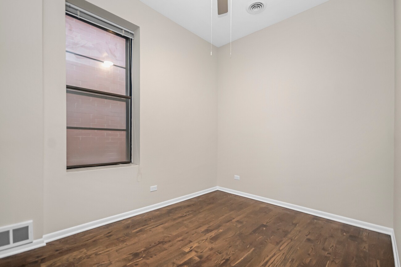 Building Photo - 1739 W Beach Ave