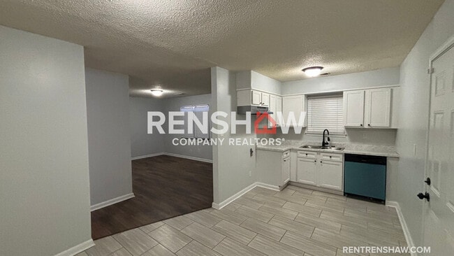 Building Photo - 1532 Silver St