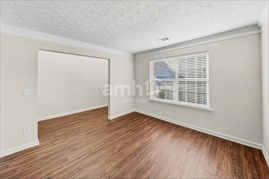 Building Photo - 218 Wild Flower Ln