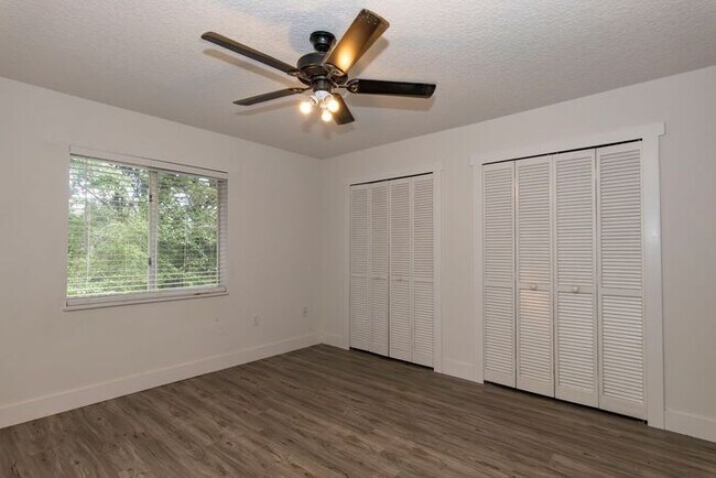 Building Photo - Charming 2BR/2.5BA Townhouse in the Heart of College Park!