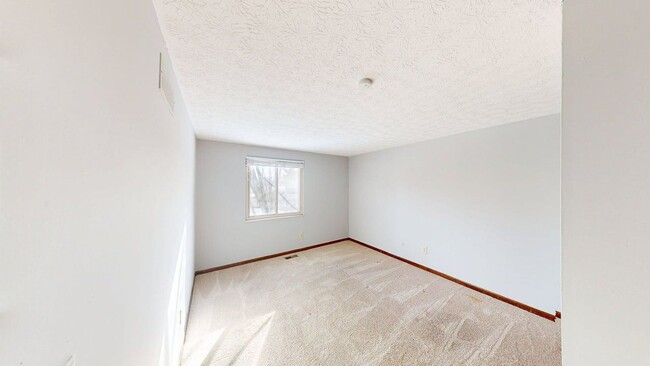 Building Photo - 3919 Quail Hollow Dr