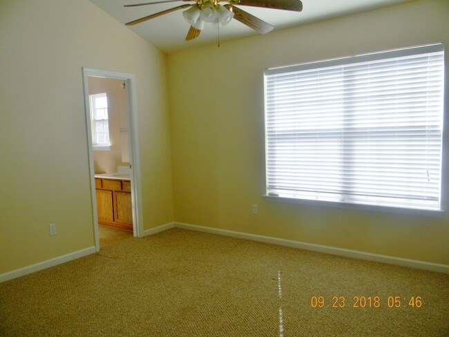 Building Photo - 3 bedroom townhome in Wescott Plantation-Master on 1st floor