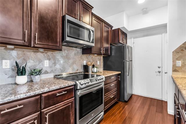 Building Photo - 3105 San Jacinto St