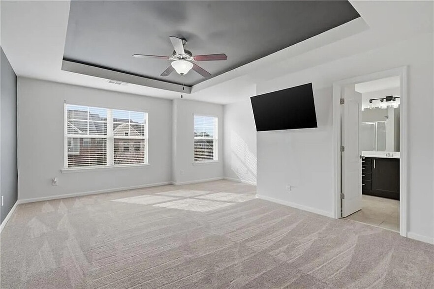 Building Photo - Room in Townhome on Paxton Dr SW