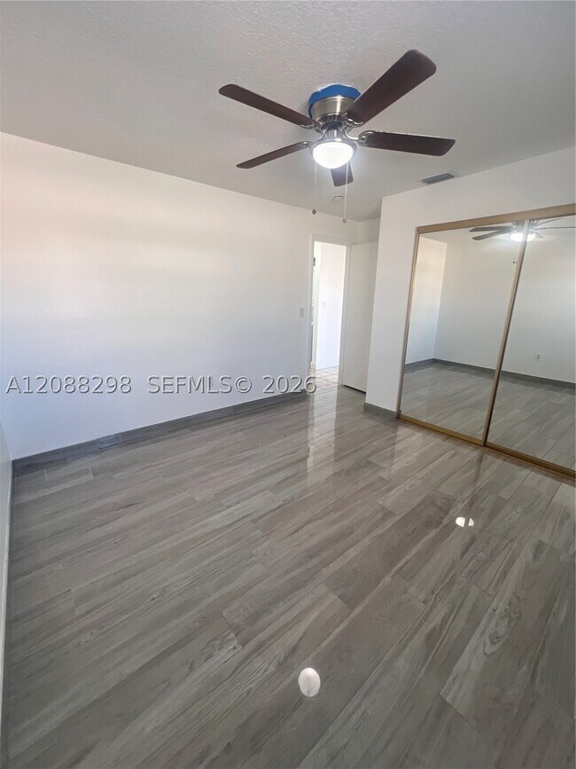Building Photo - 1615 SW 137th Pl