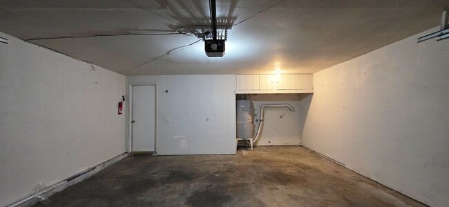 Building Photo - 7862 Hampton Ln